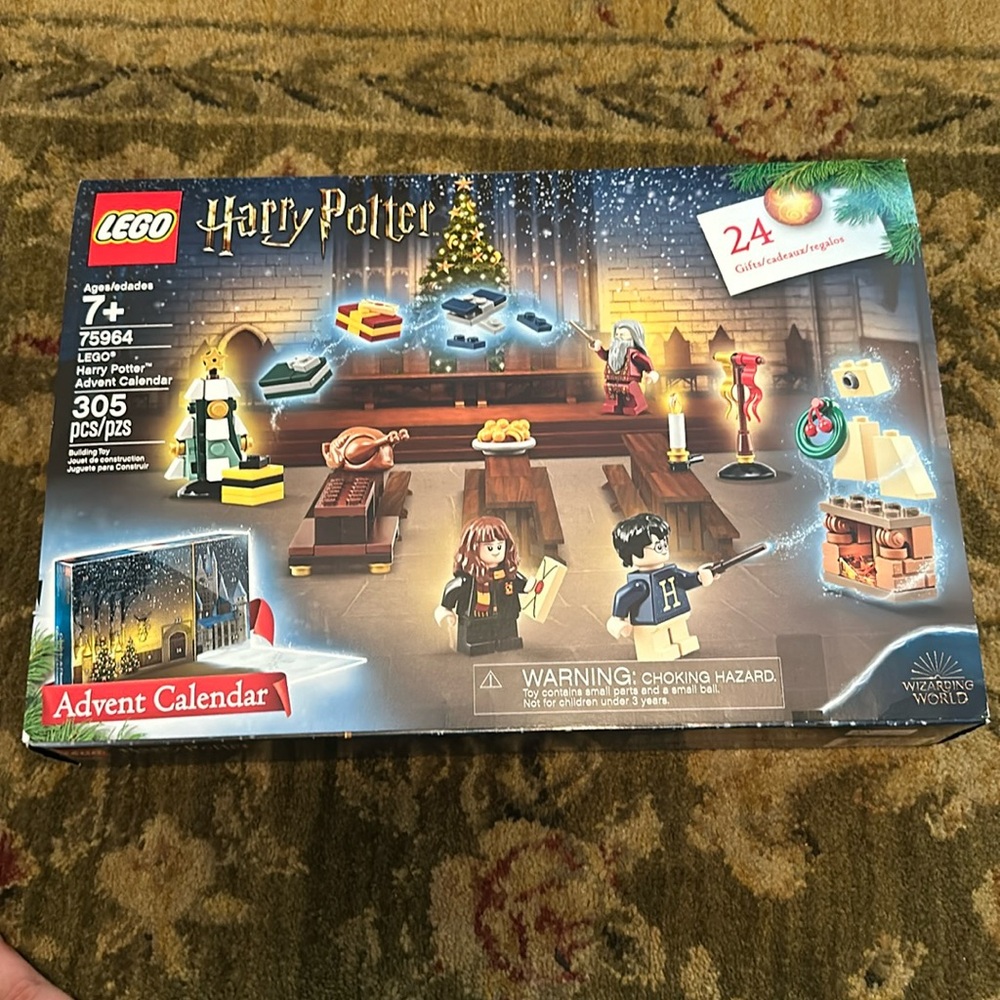 2019 LEGO Harry Potter Advent Calendar 75964 Building Kit (305 Pieces)